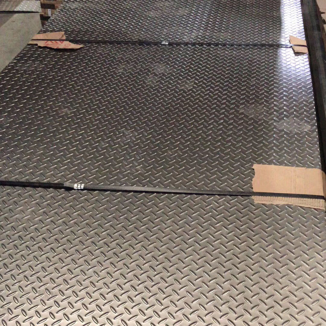 不锈钢冲压板防滑板